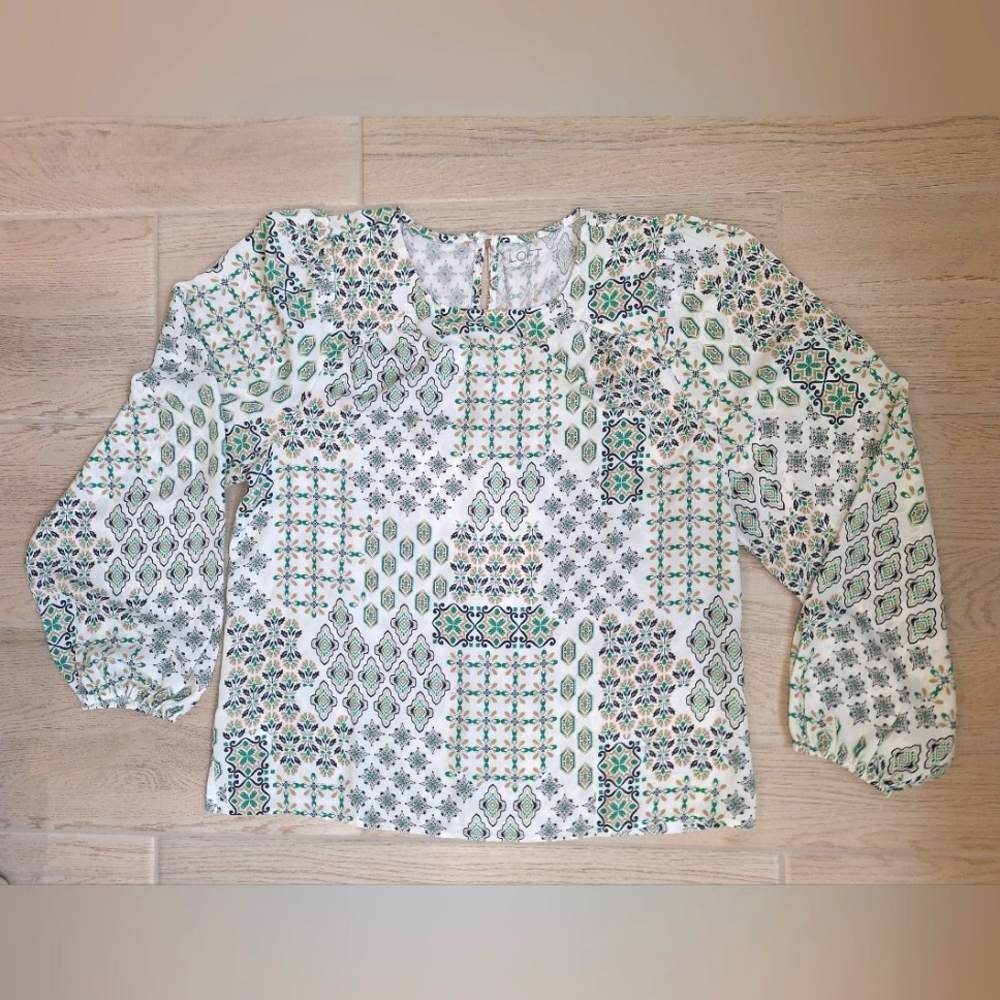 LOFT Outlet women's long-sleeved white green black geometric print blouse small
